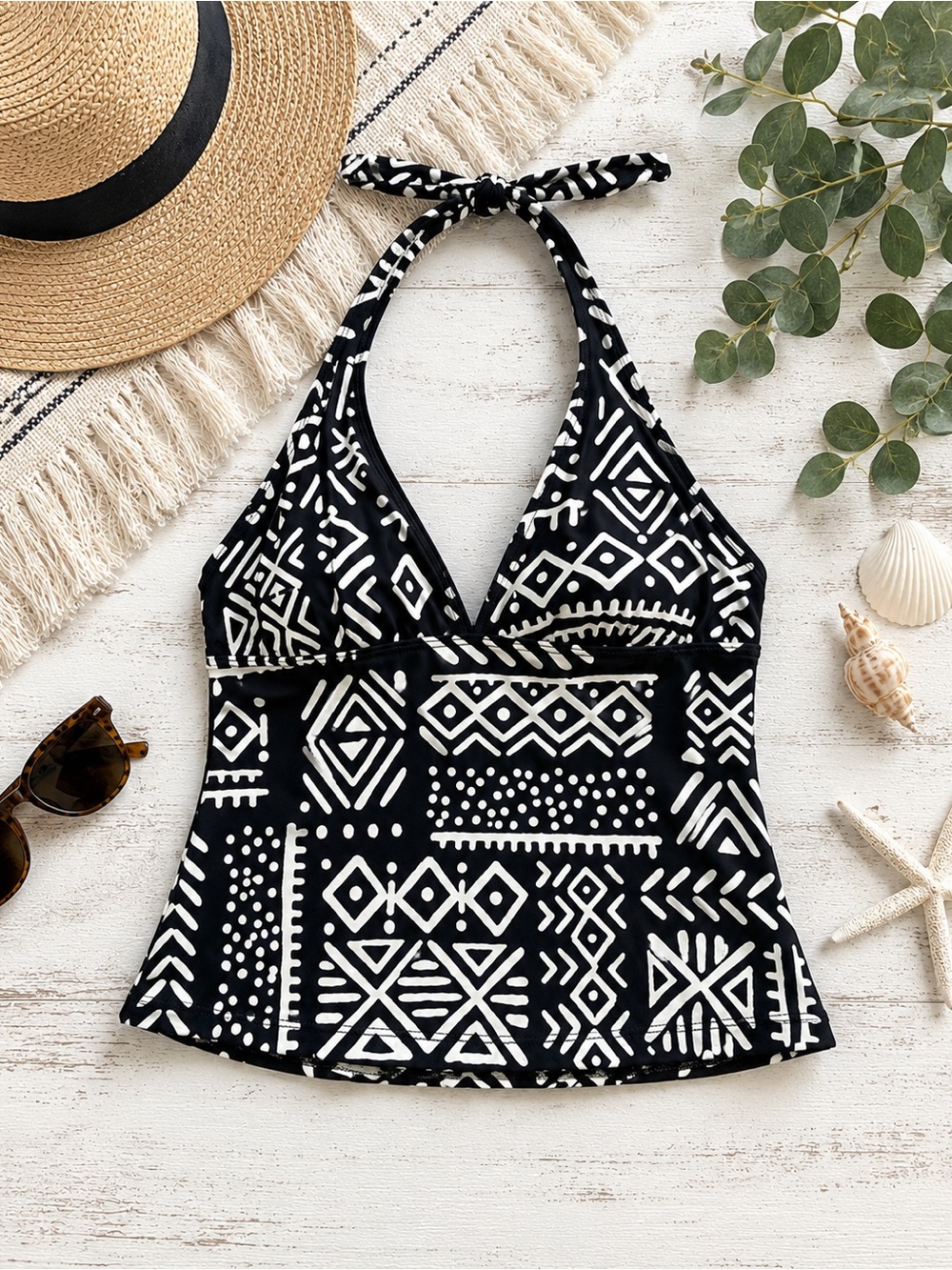 La Blanca Tankini Top M Black White Halter Tribal Geometric Print Swimwear